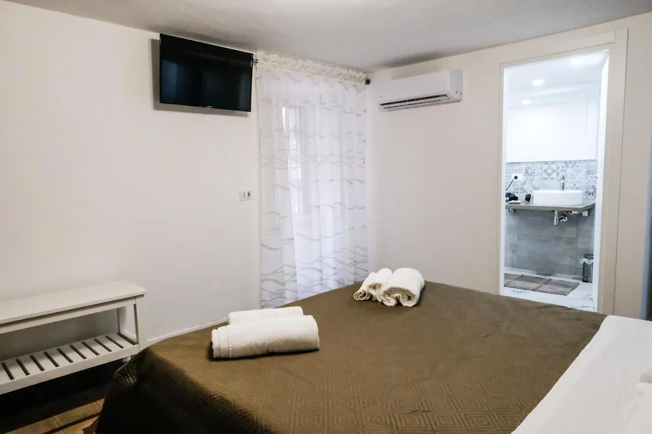 Antica Dimora Maravigna Hotel Catania 0*,